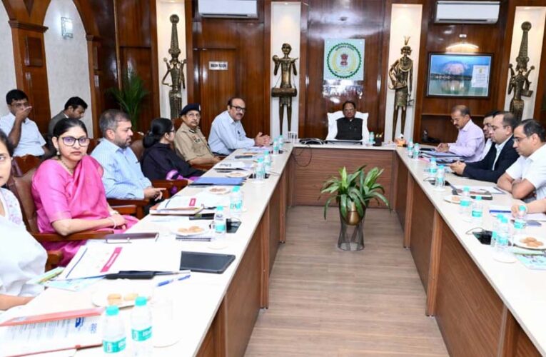 पश्चिम एशिया की परिस्थितियों पर मुख्यमंत्री की उच्चस्तरीय समीक्षा: वीडियो कॉन्फ्रेंसिंग के माध्यम से कमिश्नर, आईजी और कलेक्टरों को दिए निर्देश