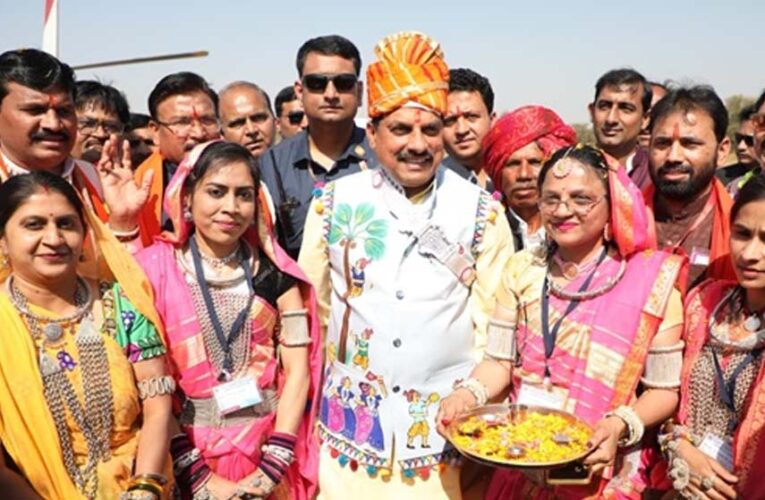 सीएम डॉ. मोहन यादव ने कैबिनेट के साथ भिलट देव के किए दर्शन, अब होगी कृषि कैबिनेट की बैठक