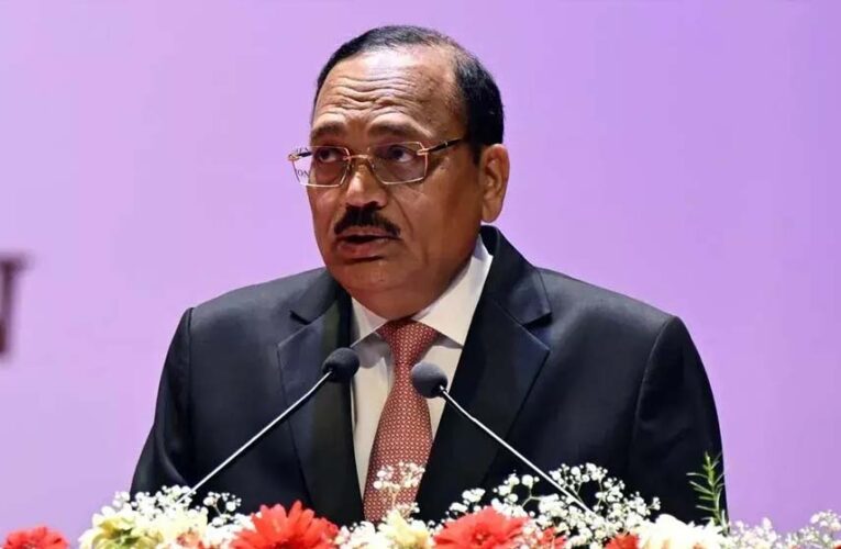 CJI सूर्यकांत ने क्यों कहा, ‘कोई भी सूर्यकुमार यादव से आखिरी ओवर डालने की उम्मीद नहीं करता’