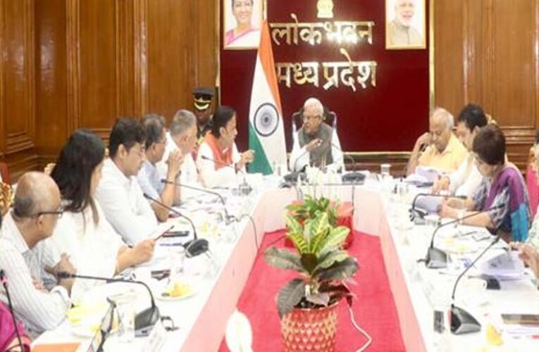 रोगियों के उपचार प्रयासों में सेवा भाव प्रमुख: राज्यपाल पटेल