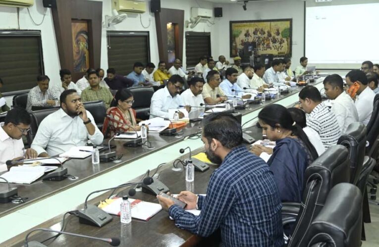 हिट एंड रन मामलों में 2 लाख सहायता के प्रकरण बनाने के निर्देश