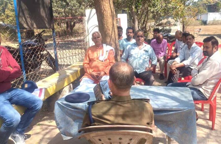 बिलासपुर पुलिस चौकी में शांति समिति की बैठक, त्योहारों को लेकर बनी रणनीति