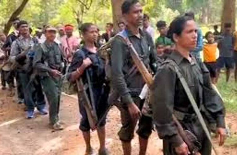 कांकेर में बड़ी सफलता: जंगलों से निकले 5 हथियारबंद नक्सली, एसपी के सामने करेंगे सरेंडर