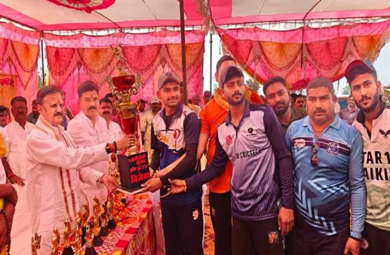 उप मुख्यमंत्री ने क्रिकेट खिलाड़ियों का किया उत्साहवर्धन