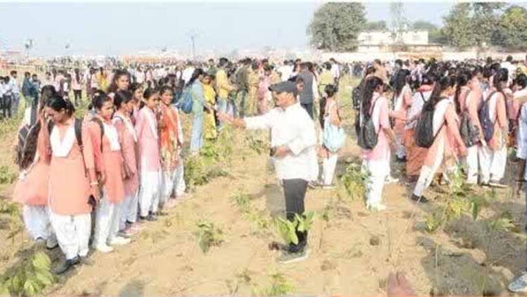 सीएम योगी के मार्गदर्शन में काशी ने बनाया गिनीज वर्ल्ड रिकॉर्ड्स