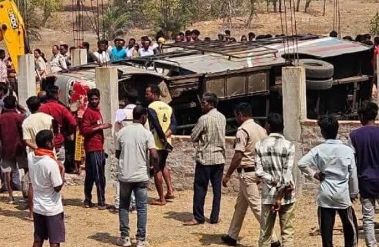 छत्तीसगढ़ के जशपुर में दर्दनाक हादसा: मकान में घुसी बस, 5 यात्रियों की मौत