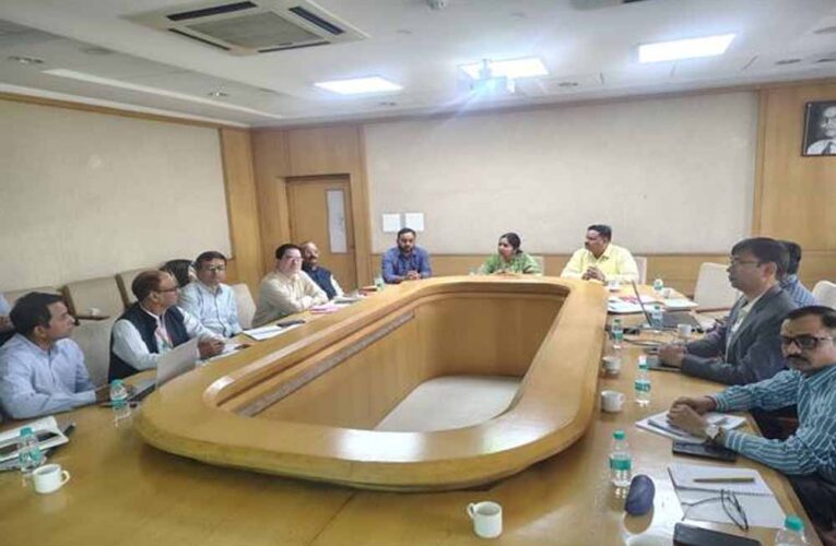 प्रदेश में पर्याप्त मात्रा में है पेट्रोल, डीजल एवं एलपीजी अपर मुख्य सचिव खाद्य  शमी ने की समीक्षा