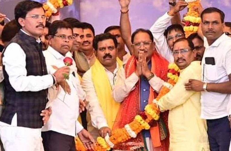 मुख्यमंत्री  साय ने जुनवानी नर्मदा धाम में की पंच कुंडीय  रुद्र महायज्ञ की परिक्रमा