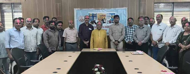 कुशाभाऊ ठाकरे पत्रकारिता विश्वविद्यालय में होली मिलन