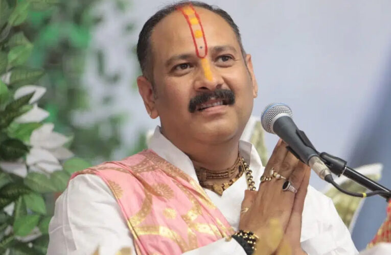 सीहोर में महादेव की होली, पंडित मिश्रा बोले—नबाव ने रोकी थी, हमने फिर शुरू की; अमेरिका-इजराइल और ईरान युद्ध पर कहा—अब शांति हो