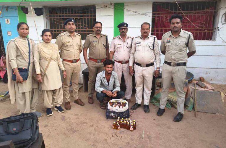 संयुक्त टीम ने 10 हजार रुपए से अधिक की देशी मदिरा किया जब्त