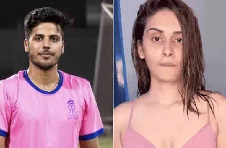 ‘भूखा रखा, शराब पीकर पीटा’, पूर्व IPL खिलाड़ी अमित पर मॉडल पत्नी ने कराई FIR