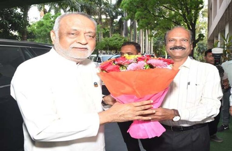 पुलिस कर्मियों की मानसिक मजबूती पर फोकस, भोपाल ऑफिसर्स मेस में योग एवं ध्यान सत्र आयोजित