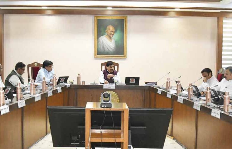 कल्याणकारी योजनाओं सहित अन्य कार्यों के लिए 33 हजार 240 करोड़ रूपये की स्वीकृति