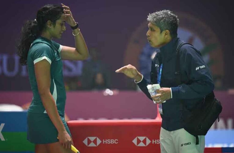 दुबई एयरस्ट्राइक से बचकर निकले पीवी सिंधू के कोच, बोले- ‘हम सुरक्षित हैं, पर हालात डराने वाले थे’