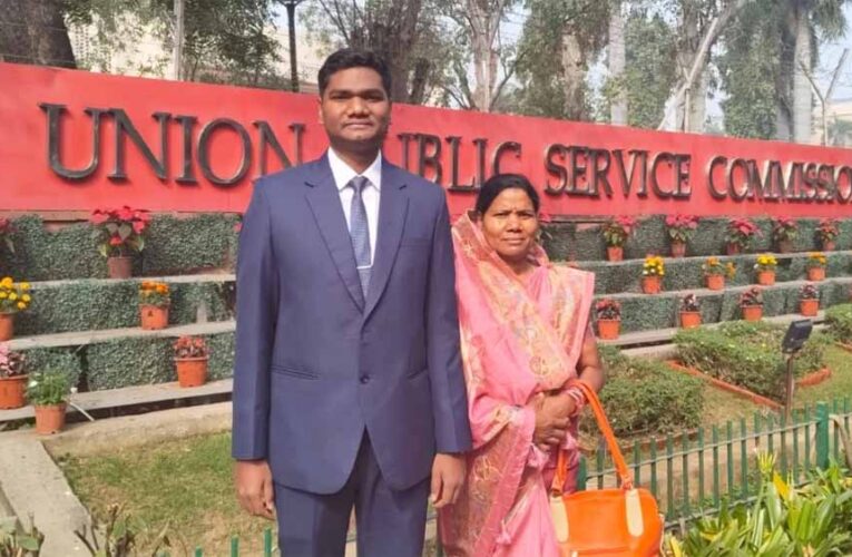 धमतरी के डायमंड सिंह ध्रुव की प्रेरक कहानी: DSP रहते की UPSC की तैयारी, बने SP