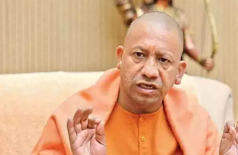 RSS के 3 दर्जन से ज्यादा पदाधिकारी और CM योगी आदित्यनाथ, बंद कमरे में ढाई घंटे की अहम चर्चा