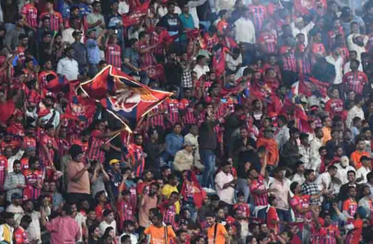 इकाना में दिल्ली कैपिटल्स की दहाड़, एलएसजी के नए लोगो और जर्सी पर भारी पड़ा ‘बाघ’