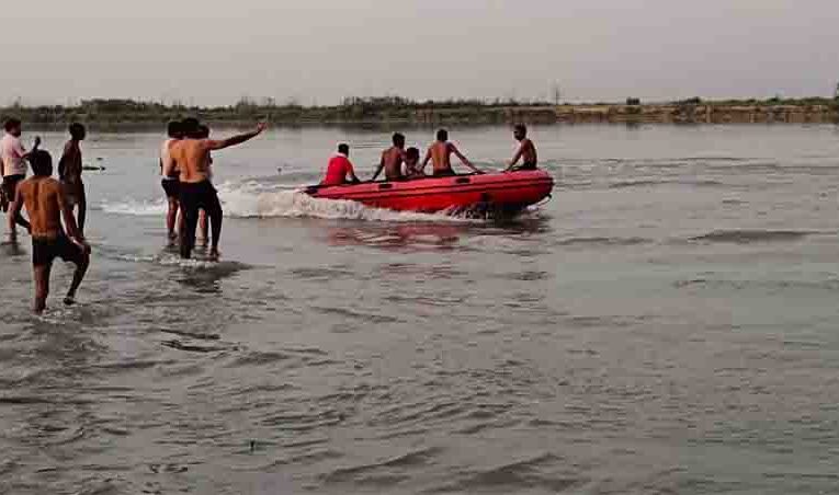 दादी को अंतिम विदाई देने गए 4 चचेरे भाई गंगा में डूब,मेरठ के जलालपुर गांव में पसरा मातम
