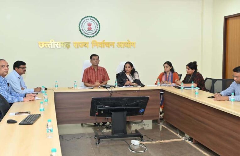 रायपुर : आगामी मई -जून माह में संभावित स्थानीय निकायो के आम/उप चुनाव के दृष्टिगत मतदाता सूची पुनरीक्षण की तैयारियां तेज