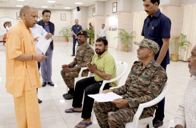 जनता दर्शन -मुख्यमंत्री ने की भावनात्मक अपील- परिवार सबसे बड़ी पूंजी, मिल-बैठकर हल करें पारिवारिक समस्याएं