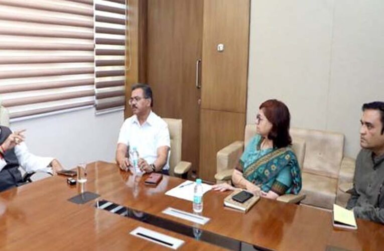 चिकित्सा छात्रों को समय से योजनातर्गत छात्रवृत्ति का भुगतान करें सुनिश्चित : उप मुख्यमंत्री शुक्ल