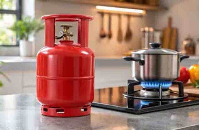 जयपुर, 5 किलो वाला छोटा सिलेंडर बना सबसे महंगा विकल्प और घरेलू गैस से दोगुनी हुई कीमत