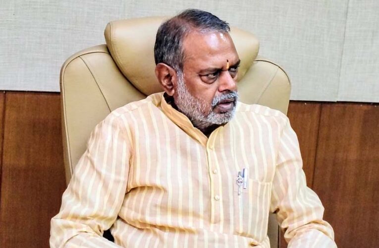 अभियान चलाकर करें खाद-बीज विक्रय करने वाली संस्थाओं की जांच : मंत्री कुशवाह