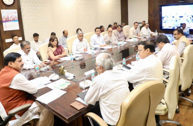 जनकल्याण के कामों में तेज़ी लायें, निरीक्षण करें, गांवों में करें रात्रि विश्राम : मुख्यमंत्री डॉ. यादव