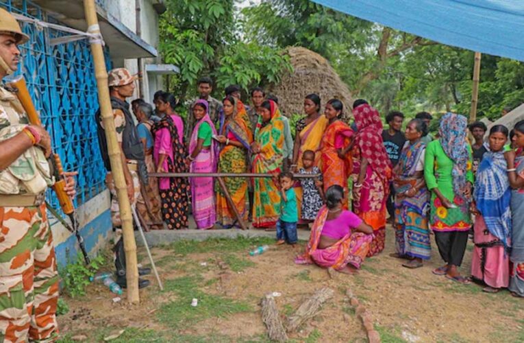 बंगाल में 8 हजार पोलिंग बूथ को चुनाव आयोग ने माना सुपर सेंसेटिव, 135 दबंगों को पकड़ा
