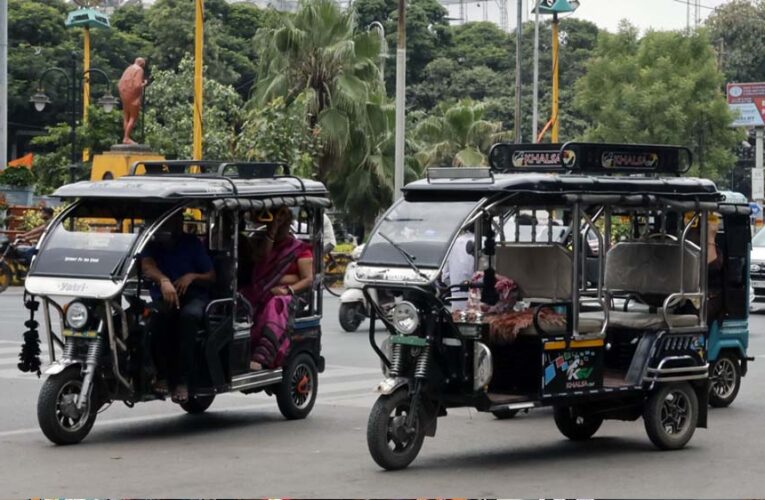 इंदौर में ट्रैफिक समस्या का समाधान, प्रशासन का कदम – अब ई रिक्शा पर लगेंगे रंग-बिरंगे स्टीकर और तय होंगे रूट