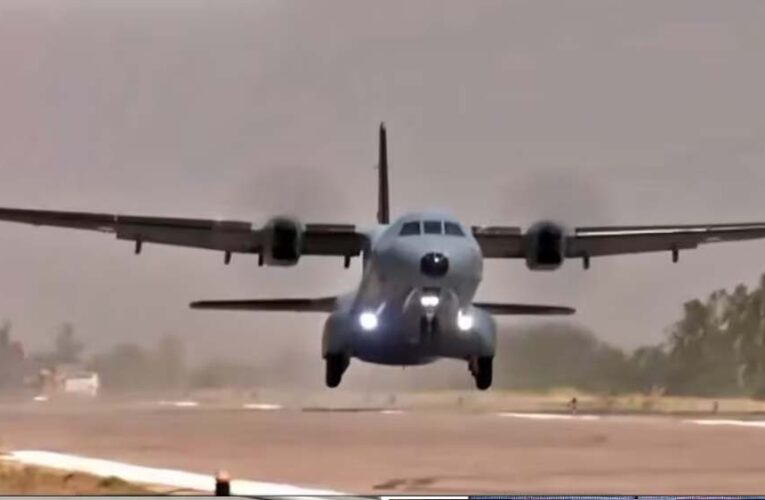 पूर्वांचल एक्सप्रेस-वे पर IAF का दमखम, सुखोई और मिराज की गर्जना से कांपा आसमान