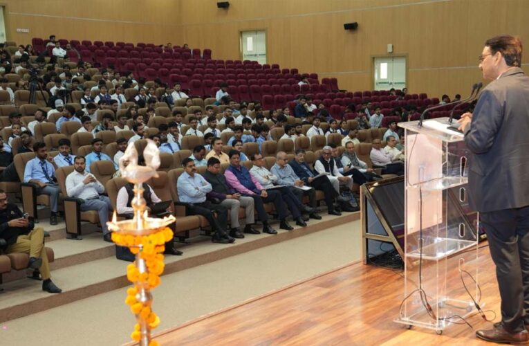 यूपीएसआईएफएस: क्वांटम कम्प्यूटिंग विषय पर एक दिवसीय कार्यशाला