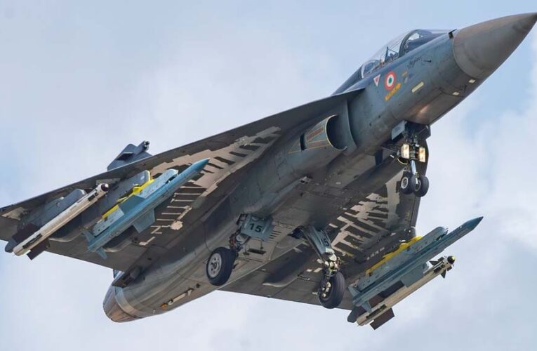 जल्दी चाहिए तेजस MK-1A फाइटर जेट, HAL के नए सीएमडी के साथ वायुसेना करेगी बैठक