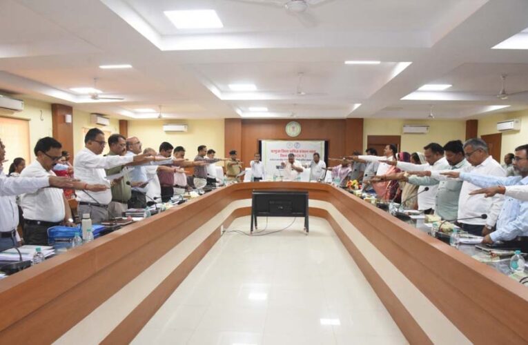 रायपुर : पर्यटन एवं संस्कृति मंत्री राजेश अग्रवाल ने दिलाई जनगणना शपथ