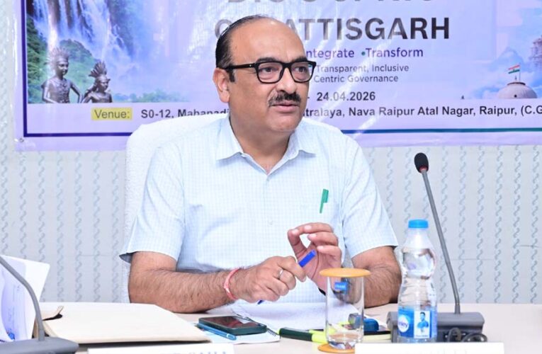 आम जनता को शासन की फ्लैगशिप योजनाओं का लाभ दिलाने के लिए सूचना प्रौद्योगिकी का अधिकतम इस्तेमाल करें: मुख्य सचिव विकासशील