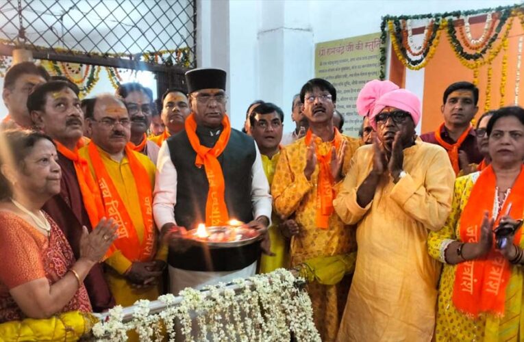 भोपाल में अत्यंत हर्ष और उल्लास से निकली चित्रगुप्त जी की भव्य शोभा यात्रा
