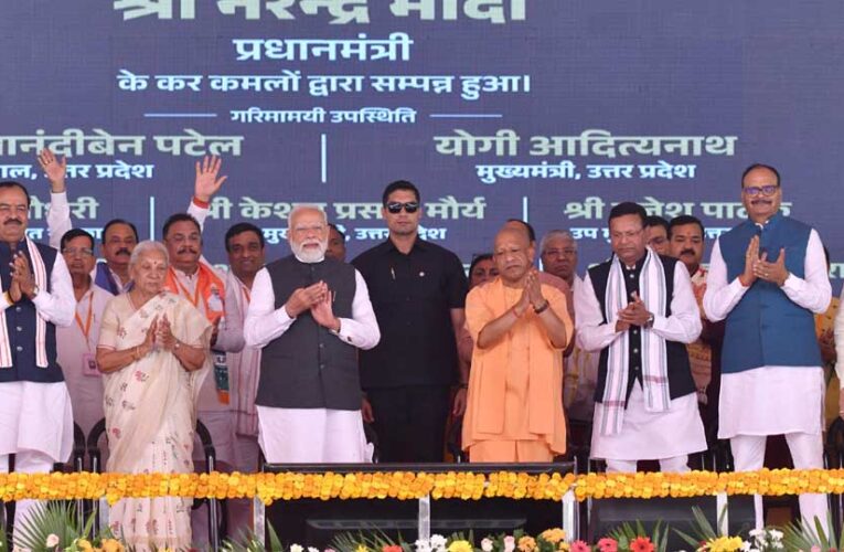 जय श्रीरामऔर गंगा मैया की जय उद्घोष से गूंजता रहा लोकार्पण समारोह