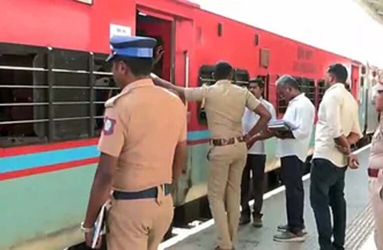 बंगाल में पकड़े गए 14 बांग्लादेशी नागरिक, फर्जी आधार, मलेशियाई करेंसी और कश्मीर का प्लान हुआ उजागर