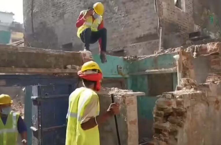 खंडवा चर्बी कांड पर मोहन सरकार का बड़ा एक्शन! लाइसेंस खत्म होने के बावजूद चल रही थी फैक्ट्री, दो अफसर सस्पेंड