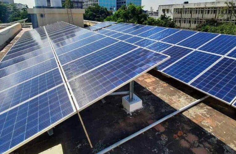 सोलर इंस्टॉलेशन में उत्तर प्रदेश की बड़ी छलांग, 2025-26 में रिकॉर्ड 3.47 लाख संयंत्र स्थापित