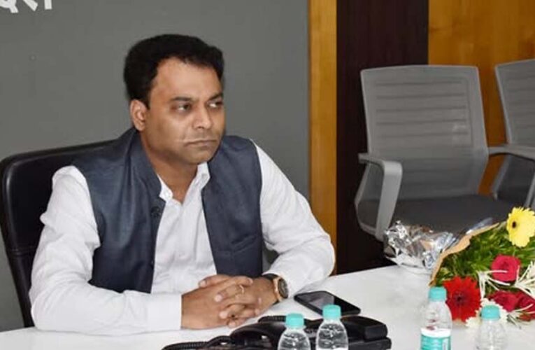 विभागीय समन्वय और समयबद्ध कार्ययोजना के साथ कार्य करें : आयुक्त भोंडवे