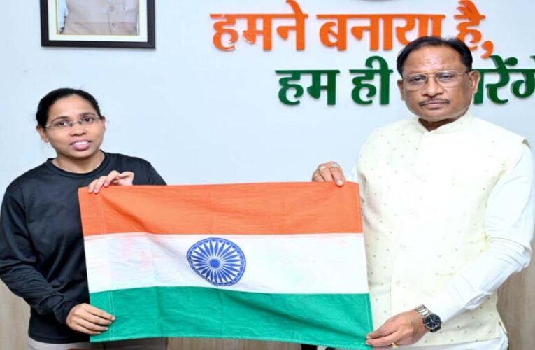 पर्वतारोही अमिता श्रीवास ने की CM साय से मुलाकात …