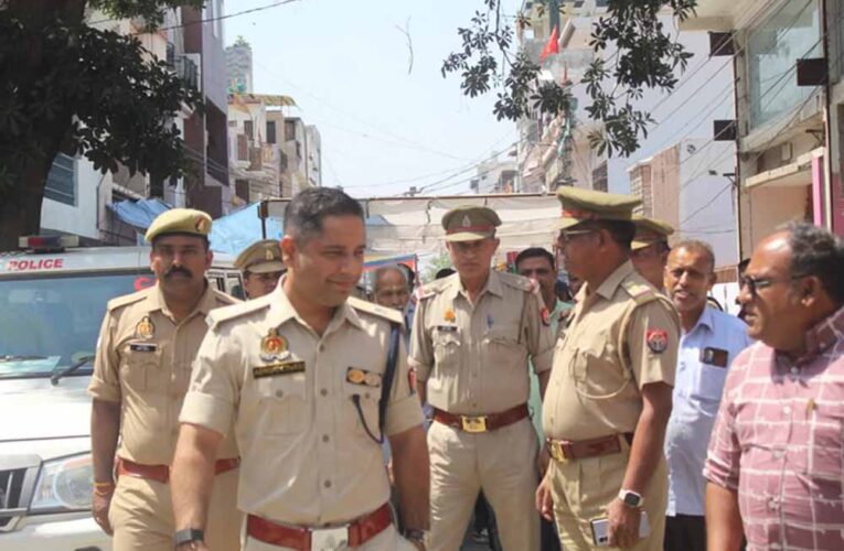 मेरठ सेंट्रल मार्केट विवाद: 15वें दिन धरना, नोटिस कार्रवाई शुरू