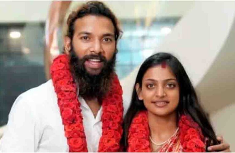 कुंभ में वायरल हुई मोनालिसा की शादी में बड़ा खुलासा, जांच में लड़की निकली नाबालिग और पति फरमान पर पॉक्सो एक्ट के तहत केस दर्ज