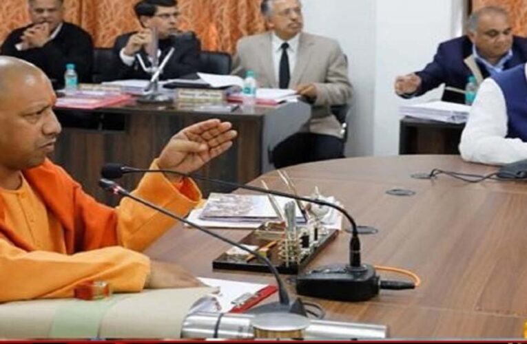 स्टूडेंट्स को टैबलेट, शिक्षामित्रों को डबल मानदेय: योगी कैबिनेट के 22 अहम फैसले