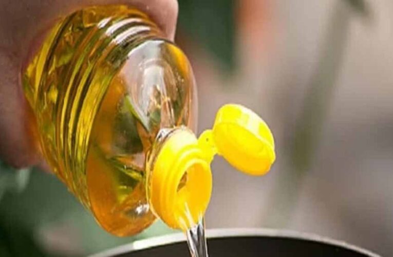 उत्तर प्रदेश में मिलावटी खाद्य तेलों पर बड़ी कार्रवाई, 14 फर्मों पर लगा प्रतिबंध