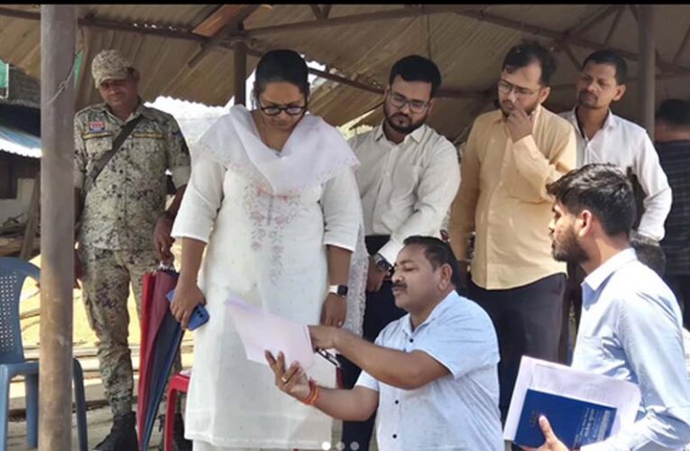 मोहला : कलेक्टर श्रीमती तुलिका प्रजापति ने जिला मुख्यालय में निर्माण कार्यों का किया निरीक्षण