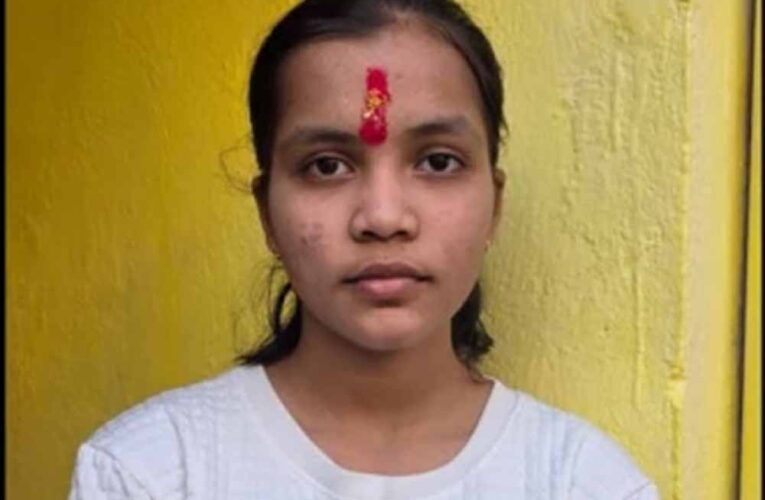 छत्तीसगढ़ टॉपर्स में चमकी कवर्धा की रिया, 98.83% अंक लेकर बनीं सेकंड टॉपर