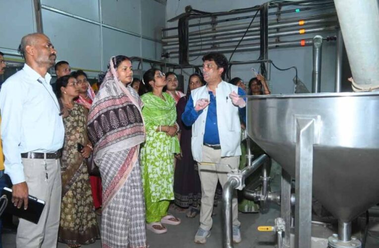 आत्मनिर्भरता की राह: दिशा दर्शन भ्रमण को मंत्री लक्ष्मी राजवाड़े ने बताया सशक्त माध्यम